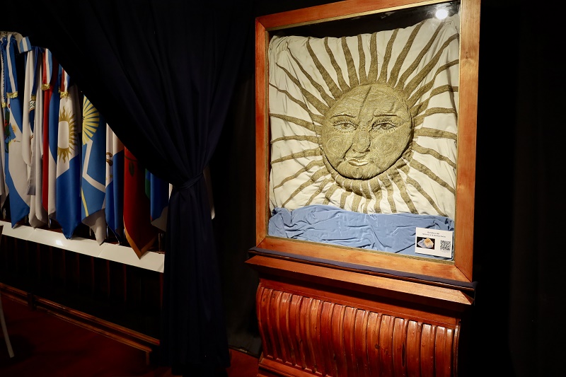 SALON DE LAS BANDERAS